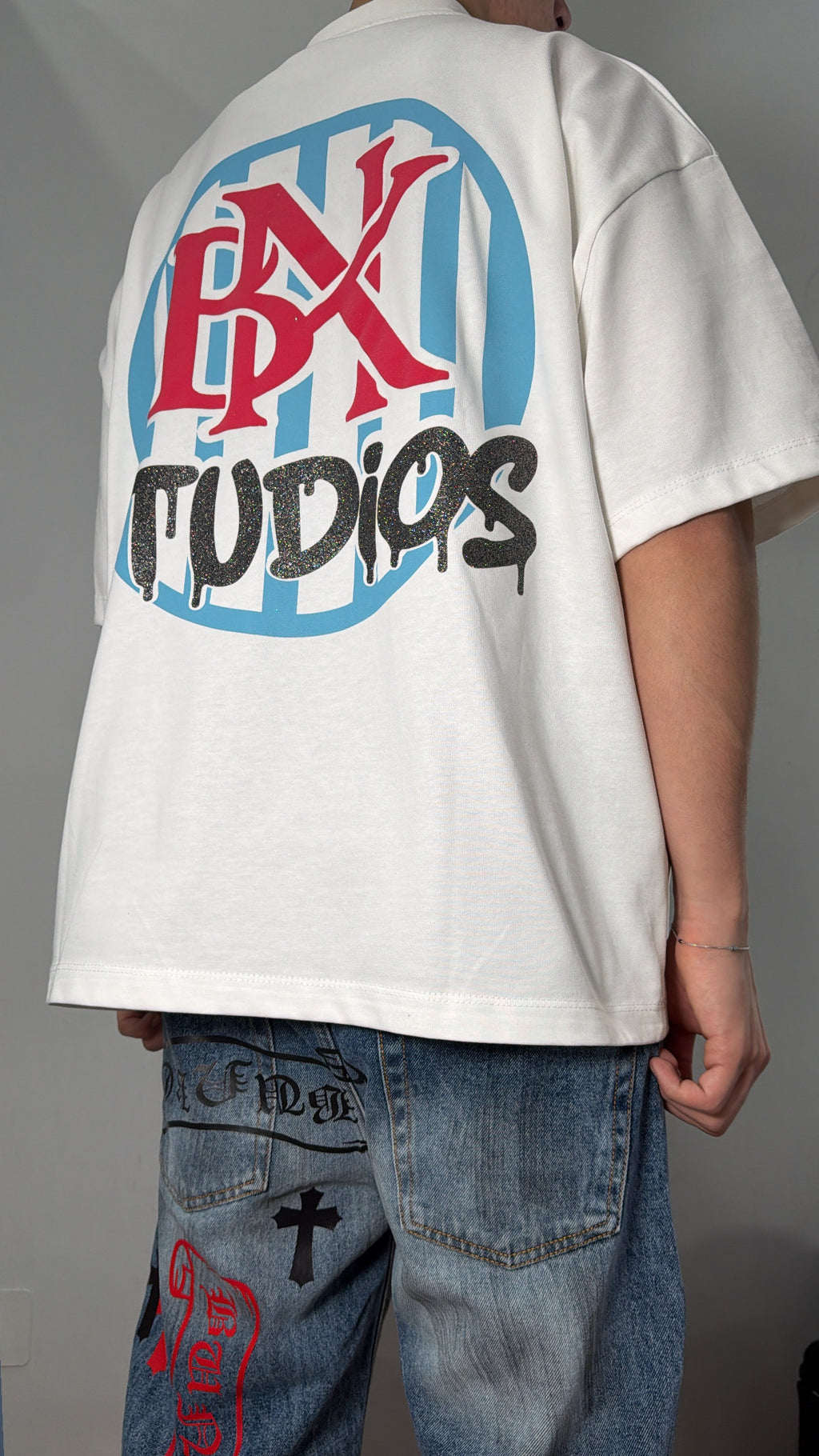 T-shirt bnk studios