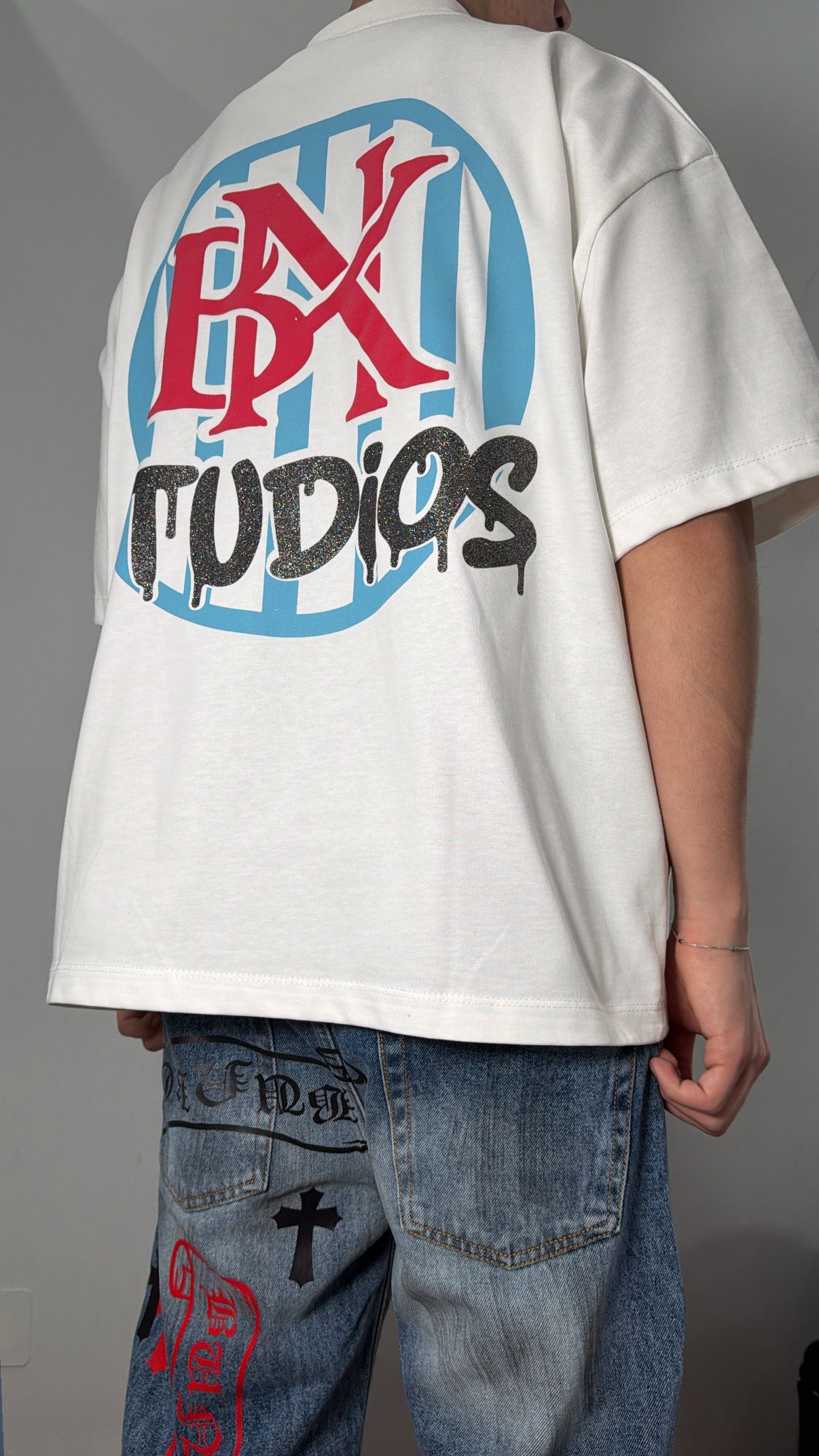 T-shirt bnk studios