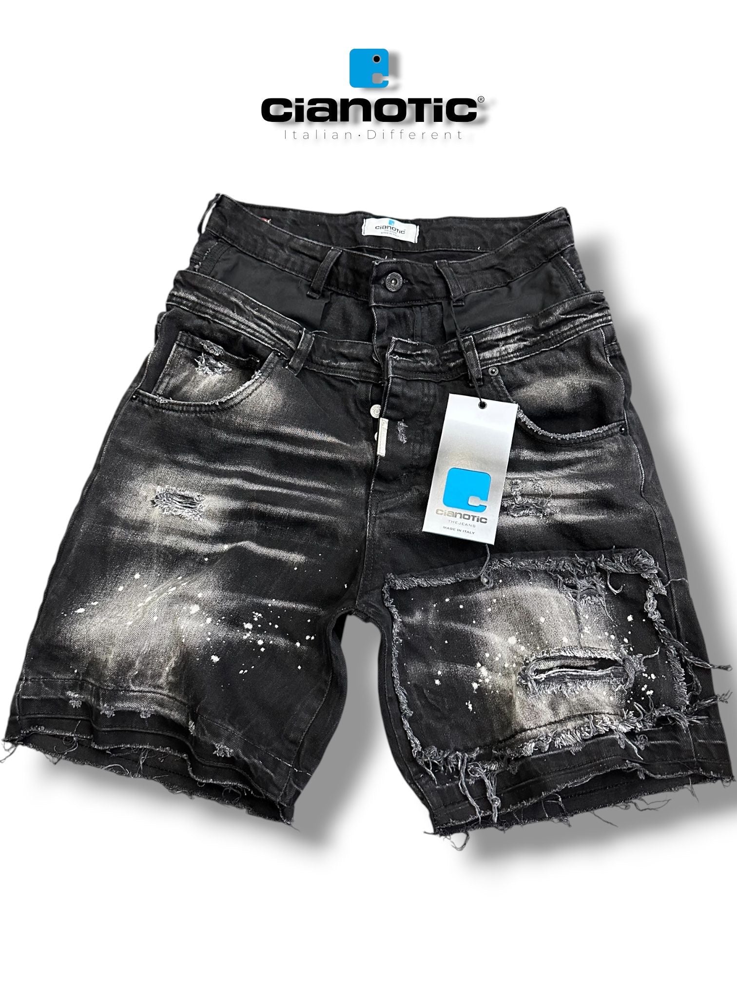 Short 389 black