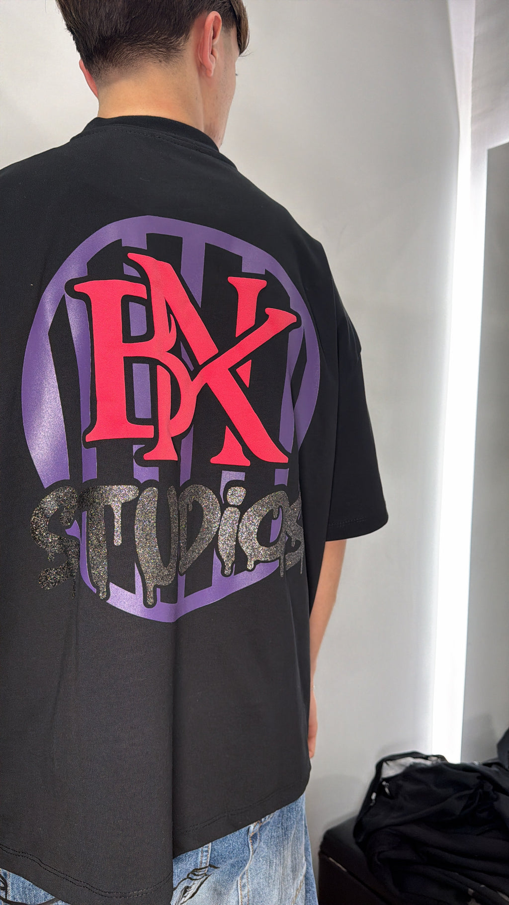 T-shirt bnk studios
