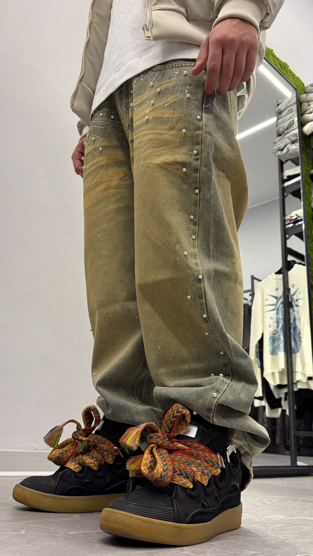 Jeans sabbiato borchie